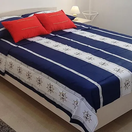 Presidential - Central Royal Palace - Old Town Apartment